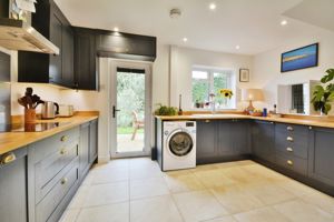 Kitchen- click for photo gallery